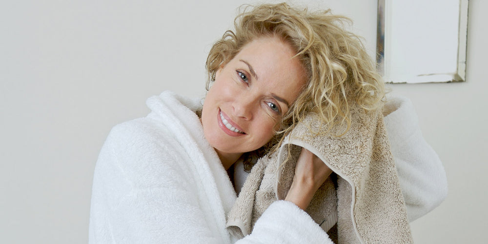 articles/BNY_Blog_can-hot-water-dry-out-my-hair-and-scalp-in-winter.jpg