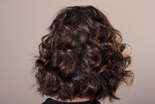 How To Curl Short Hair: 7 Expert Tips