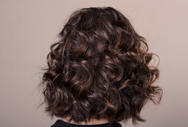 How To Curl Short Hair: 7 Expert Tips – BNY – Better Not Younger