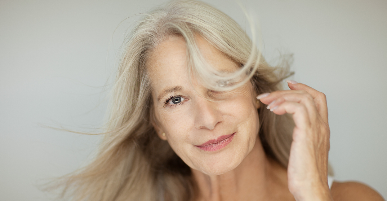 Applicators can help distribute your hair and scalp serum properly, helping to revitalize your follicles and foster new hair growth over time.