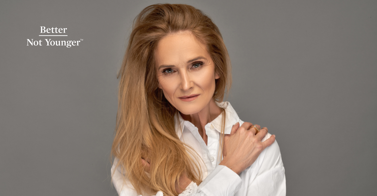 In this article "Help! Why Is My Hair So Greasy?", BNY features a beautiful blonde women with amazing volume on hair.