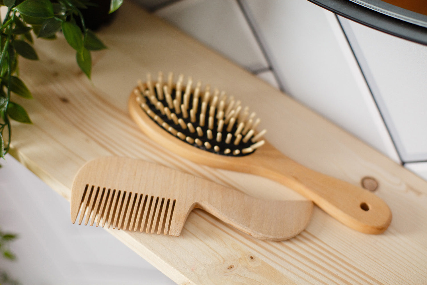 Comb vs. Brush: Which Is Better for Hair Health? | BNY